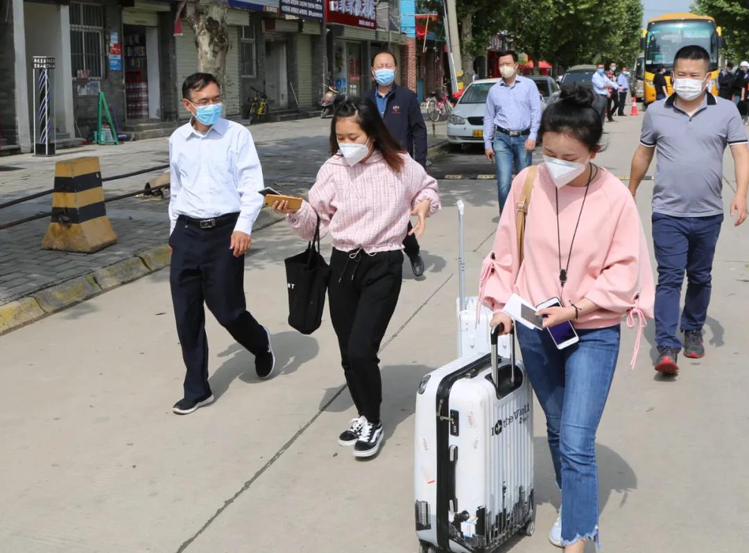 返校第一天 | 初夏的校園 終于等到你！