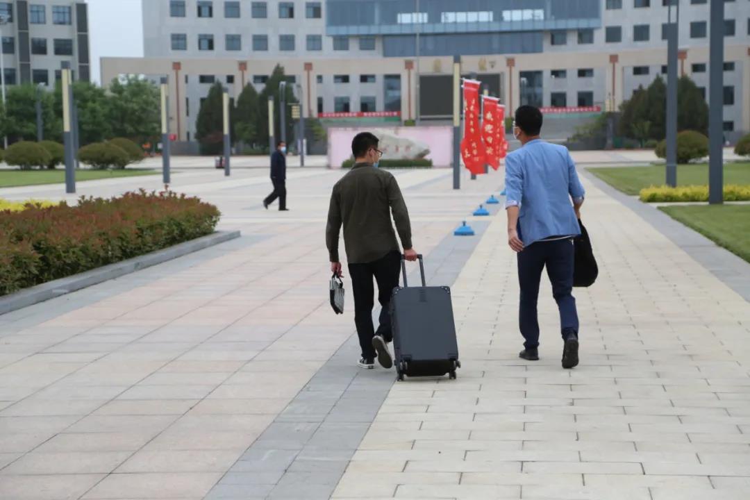 返校第一天 | 初夏的校園 終于等到你！