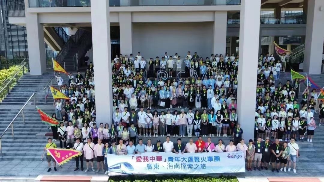 赤膽忠心強(qiáng)教育 同心共筑中國(guó)夢(mèng) 赤膽忠心強(qiáng)教育 同心共筑中國(guó)夢(mèng)