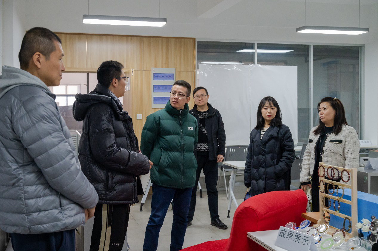 西安明德理工學(xué)院「大學(xué)生創(chuàng)新創(chuàng)業(yè)孵化基地」獲批“2023年度市級眾創(chuàng)空間”