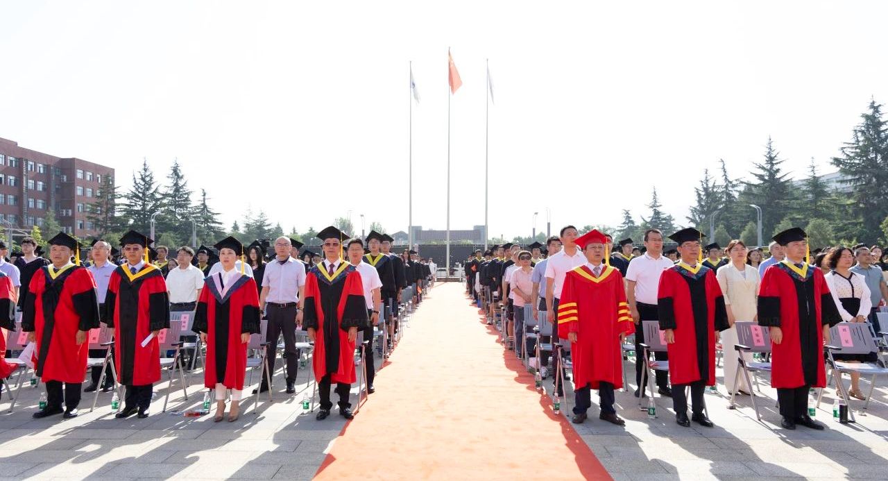 攜青春之志 赴星辰大海——西安明德理工學(xué)院舉行畢業(yè)季系列活動(dòng)