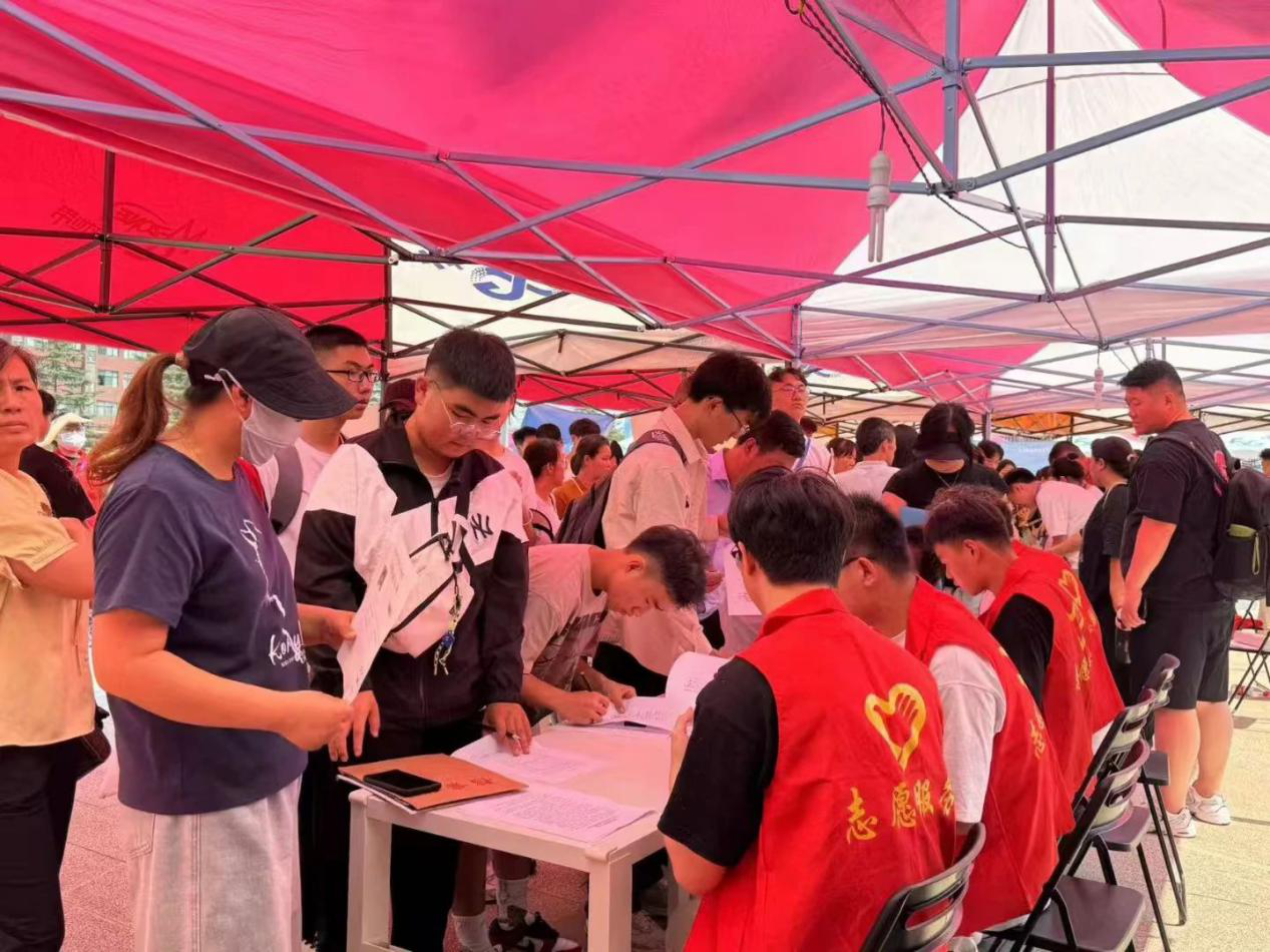 賽場載譽(yù)歸 獻(xiàn)禮開學(xué)季 西安明德理工學(xué)院高質(zhì)量發(fā)展再添新成果 賽場載譽(yù)歸 獻(xiàn)禮開學(xué)季 西安明德理工學(xué)院高質(zhì)量發(fā)展再添新成果