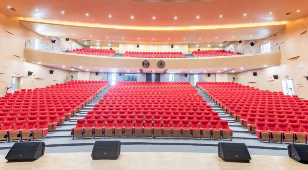 新氣象 新起點(diǎn) 西安明德理工學(xué)院新學(xué)期起航 新?；照絾⒂? title=