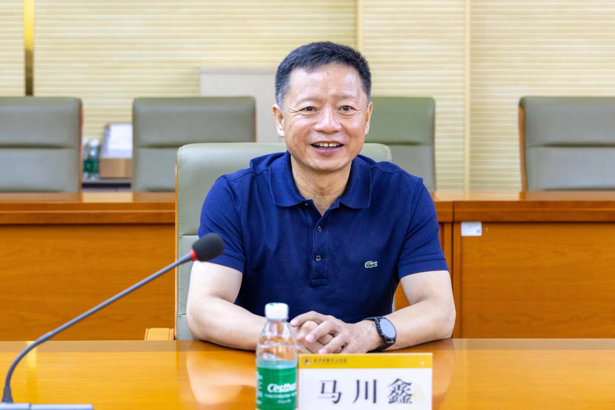 西安明德理工學(xué)院軍訓(xùn)特輯 英模老兵親臨現(xiàn)場宣講 軍事機(jī)構(gòu)領(lǐng)導(dǎo)來校督察 西安明德理工學(xué)院軍訓(xùn)特輯 英模老兵親臨現(xiàn)場宣講 軍事機(jī)構(gòu)領(lǐng)導(dǎo)來校督察