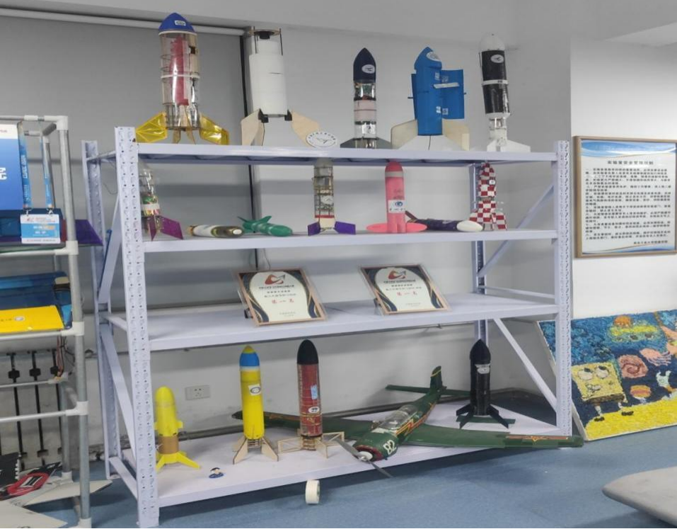 西安明德理工學(xué)院專(zhuān)業(yè)競(jìng)賽創(chuàng)佳績(jī) 課題獲批教育部立項(xiàng) 黨支部入選省級(jí)名單