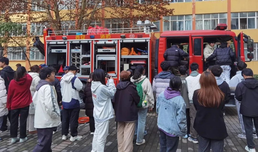 夯實安全管理基礎(chǔ) 提高全員安全意識 筑牢安全生產(chǎn)防線 金葉科教集團深入開展2024年安全管理專項行動之教育事業(yè)篇