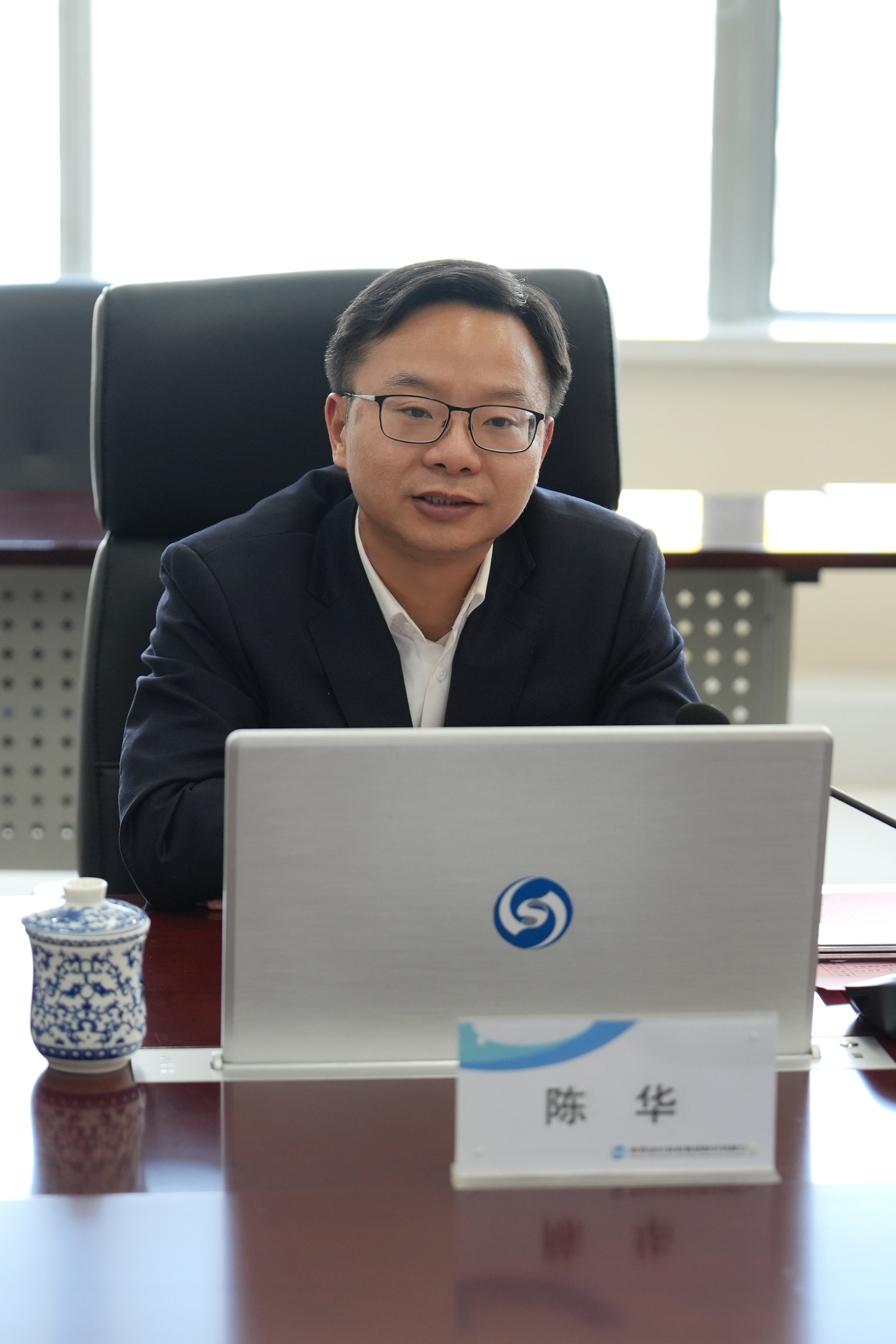 政企同心擘畫(huà)新藍(lán)圖 金葉科教勇?lián)l(fā)展使命 金葉科教集團(tuán)與當(dāng)陽(yáng)市深化交流推進(jìn)高質(zhì)量發(fā)展